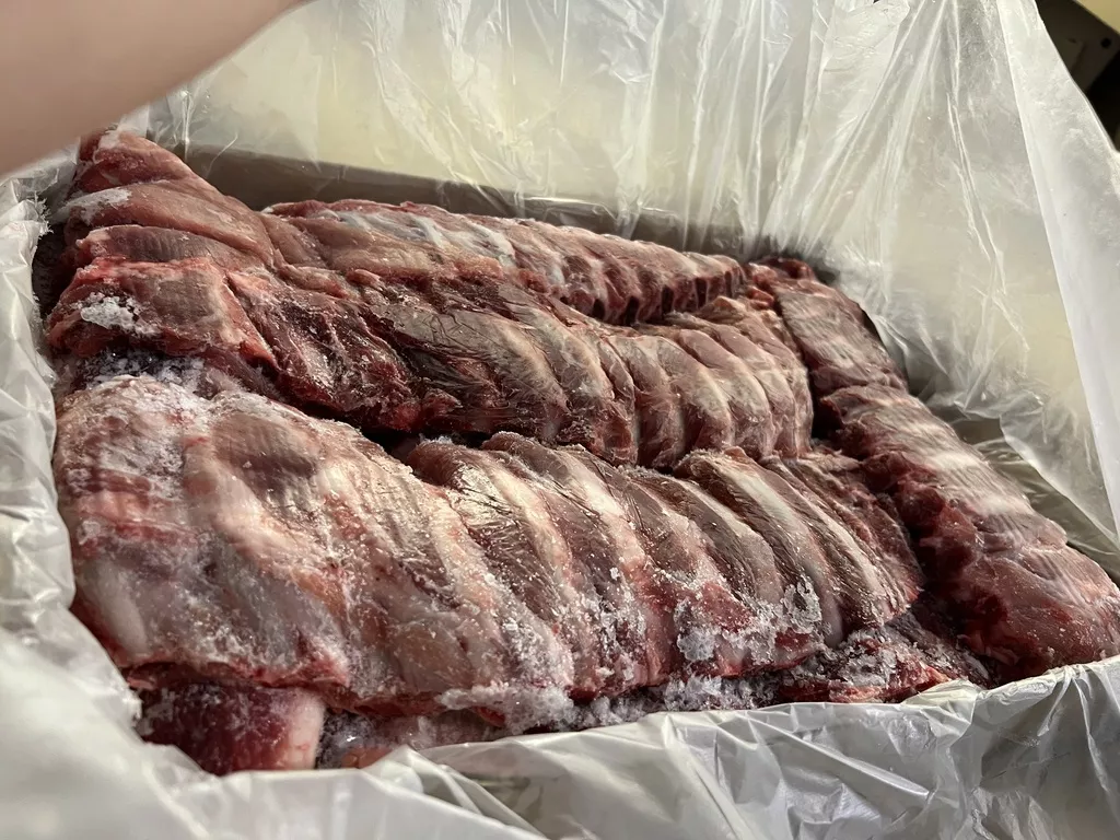 ребра свиные мясные  в Курске